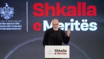 Rama: Javën e ardhshme krijojmë Ministrinë e Administratës Publike, në krye Adea Pirdeni