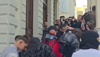 Rama jep dorëheqjen!! Ngrihet Shkodra/ Studentet protestojne
