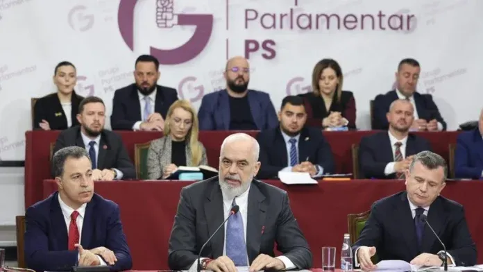 Rama mbledh sot kabinetin qeveritar dhe grupin e PS, në fokus “Prania Besnike” dhe “Pasqyrë Albania”