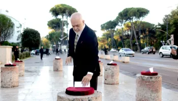 Rama përsërit thirrjen për dialog me studentët: Jam i gatshëm në çdo orë. Kush shkel ligjin do të përgjigjet