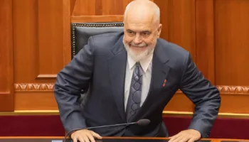 Rama premton testimin e administratës nga lart-poshtë: Të rriten në karrierë sipas meritës