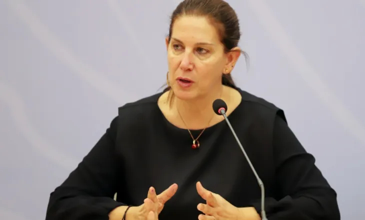 Reagon Mirela Kumbaro: Jam e bindur se studentët nuk mund ta bëjnë kurrësesi shkatërrimin e institucioneve. Kujdesuni për veten dhe mos lejoni që askush t’ju shtyjë drejt akteve të dhunës