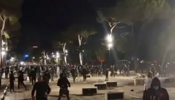 Rëndohet bilanci i dhunës në protestë, shtohet numri i policëve të lënduar! 23 efektivë nën trajtim te Trauma, nën kujdes 5 protestues dhe 1 kalimtar