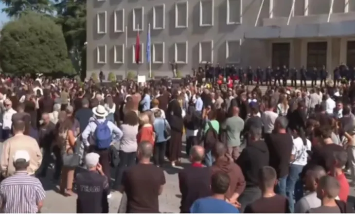 Revolta kundër Edi Ramës/ Sot në orën 10:00 pedagogët protestojnë sërish në mbështetje të të rinjve