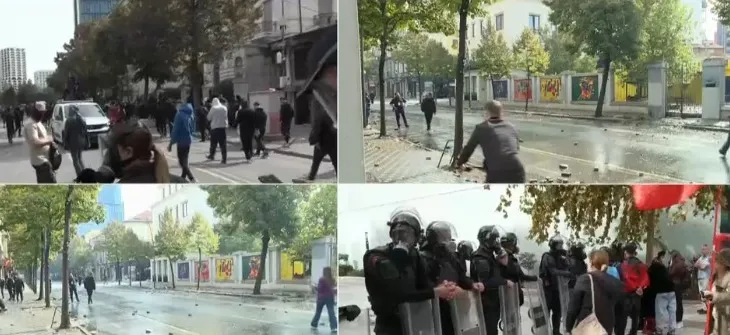 Rikthehen tensionet dhe dhuna te Ministria e Arsimit, protestuesit hedhin gurë dhe sende të forta! Policia përgjigjet me ujë e gaz duke i larguar