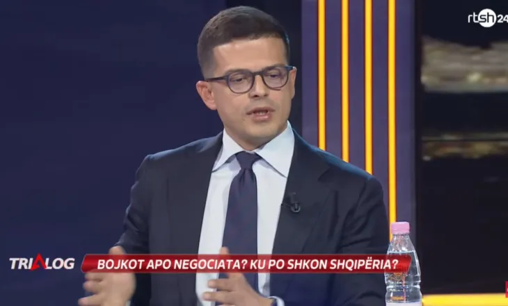 “Rinia nuk ka nevojë për deputetë e pedagogë që rishpikin veten”, Vengu: Shteti nuk negocion ekzistencën e vet