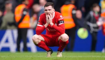 Robertson zbulon ndryshimin e madh mes Slot dhe Klopp: Njëri përshtatej me kundërshtarin, tjetri ndiqte planin e tij