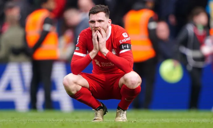 Robertson zbulon ndryshimin e madh mes Slot dhe Klopp: Njëri përshtatej me kundërshtarin, tjetri ndiqte planin e tij