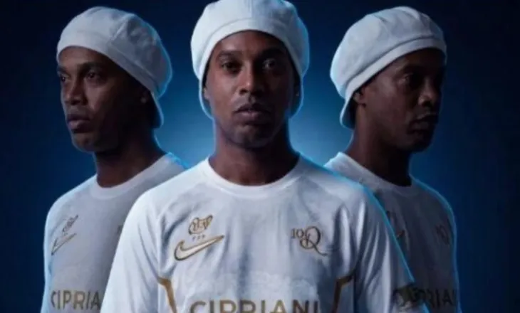 Ronaldinjo do të luajë në Itali në moshën 46-vjeçare, zbulohet se kur do të zbresë në fushë legjenda braziliane e futbollit!
