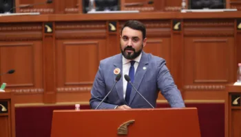 ‘Roni i armëve, Gysi i AKSH-it’/ Këlliçi: Nëse SPAK nuk shkon te Rama, hetimet janë kozmetikë