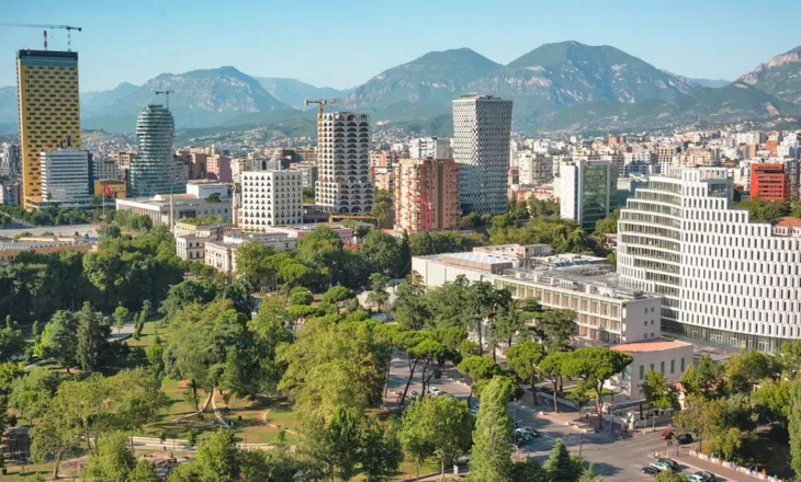 Rregullat e reja: Borxhet e pallatit mund të bllokojnë shitjen, pronarët duhet të tregojnë kush është qiramarrësi