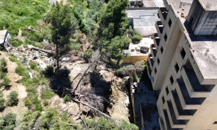 Rrëshqitja e kodrës së Currilave, rrezik për pallatet buzë detit në Durrës që të përfundojnë në det!