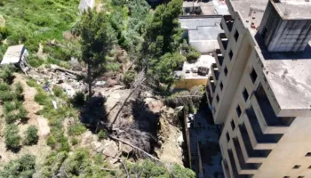 Rrëshqitja e kodrës së Currilave, rrezik për pallatet buzë detit në Durrës