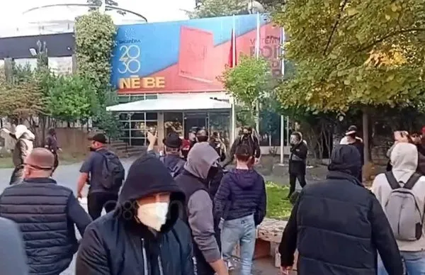 “Rrezikohet integrimi i Shqipërisë në BE”/ Analisti: Pas dhunës në Tiranë fshihet një skenar ndërkombëtar