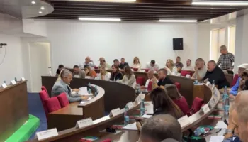 Rritet tarifa e kopshteve publike në Lezhë, Këshilli Bashkiak merr vendimin: Familjet do paguajnë 220 lekë në ditë për ushqimin e fëmijëve