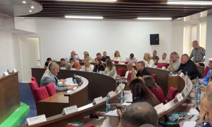 Rritet tarifa e kopshteve publike në Lezhë, Këshilli Bashkiak merr vendimin: Familjet do paguajnë 220 lekë në ditë për ushqimin e fëmijëve