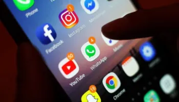 Rrjetet sociale fitojnë terren si burim lajmesh, studimi: 58% e amerikanëve i përdorin për informacion