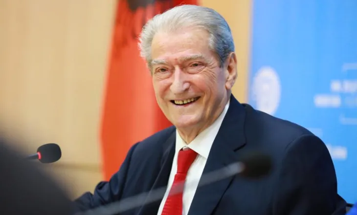SALI BERISHA LESHON URDHERIN: TE GJITHA POTENCIALET E PD NE SHERBIM TE STUDENTEVE