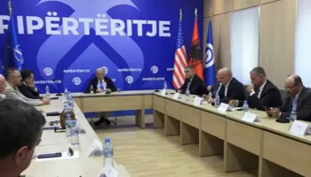 “S’e di se si mund të bllokohet me 83 mandate!”- Berisha mati ‘pulsin’ e aleatëve, por ata ia thanë kritikat në sy! Replikat e forta në selinë blu për bojkotin, protestat e reformën