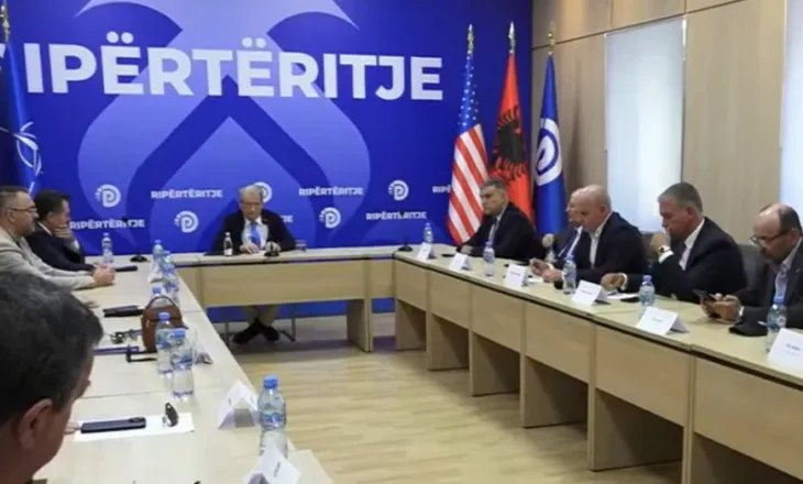 “S’e di se si mund të bllokohet me 83 mandate!”- Berisha mati ‘pulsin’ e aleatëve, por ata ia thanë kritikat në sy! Replikat e forta në selinë blu për bojkotin, protestat e reformën