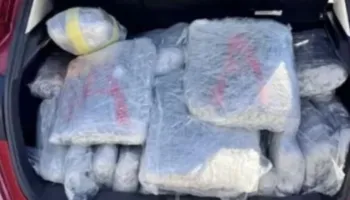 Sekuestrohen 70 kg marijuanë në Igumenicë, arrestohet drejtuesi grek i mjetit