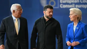Senatorët amerikanë kërkojnë hetim për ndërprerjet e Starshield, ndërsa Zelenskyy merr pjesë në samitin e BE-së