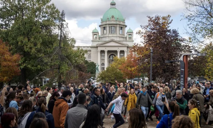 Serbia mes ndryshimit të pushtetit dhe ndryshimit të sistemit