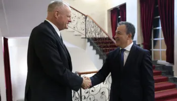 SHBA “HYN” NË LOJË/ Wendt takon Peleshin, mesazhi i fortë