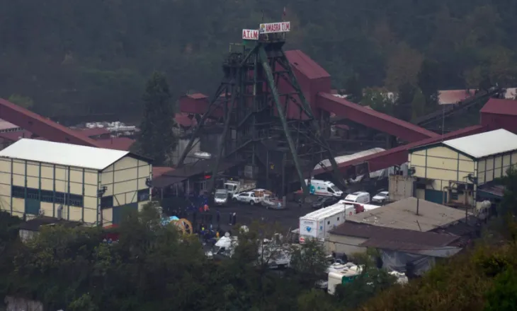 Shembet një minierë në Turqi, humbin jetën 5 persona