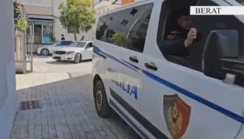 Shkaktonin zhurma pranë shkollave në Berat, policia gjoba deri në 40 mijë lekë për drejtuesit e mjeteve
