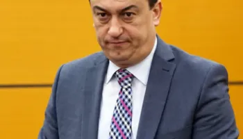Shkarkohet Drejtori i hetimit tatimor, Anton Martini!