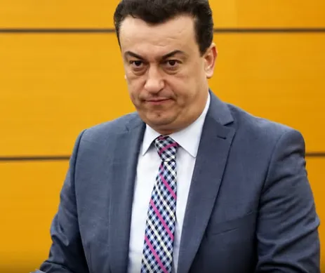 Shkarkohet Drejtori i hetimit tatimor, Anton Martini!