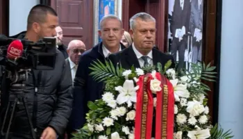 Shkëlqim Hajdari: Lamtumirë akademik dhe profesori ynë i nderuar, Luan Bahri Omari!