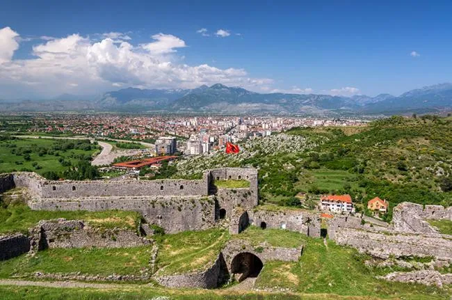 Shkodër, 3400 aplikime për pronësinë e shtëpive të vjetra! Kadastra verifikime në terren, mungon dokumentacioni