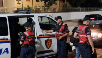 Shkodër, arrestohet 23-vjeçari për transport ilegal emigrantësh drejt Malit të Zi
