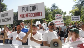 Shkrihen 16 bashki, Komisioni i Ligjeve miraton vetëm me votat e PS ndarjan e re territoriale