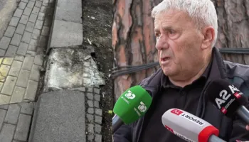 Shkulen pllakat përkujtimore të 4 viktimave të 21 Janarit, xhaxhai i Aleks Nikës: Një goditje e rëndë morale për ne