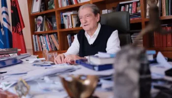 Shpërthejnë kritikat ndaj Berishës, demokratët kërkojnë përgjigje për “izolimin” nga ambasadori i ri amerikan, denoncojnë listat e mbyllura dhe braktisjen e militantëve
