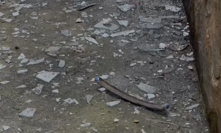 Shpërthimi me tritol ‘zgjon’ Kamzën, eksplozivi në murin e një banese (EMRI)