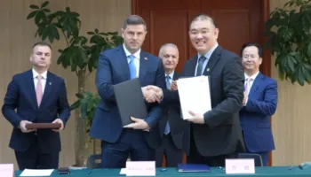 Shqipëria dhe Kina nënshkruajnë dy marrëveshje për zgjerimin e bashkëpunimit ekonomik!