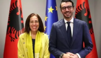 Shqipëria drejt tregut europian, ambasadorja e BE-së zhvillon takim me Karakaçin për energjinë dhe transportin!