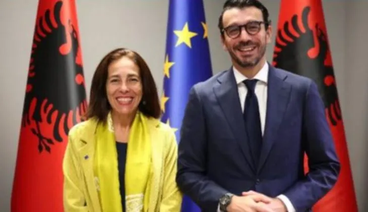 Shqipëria drejt tregut europian, ambasadorja e BE-së zhvillon takim me Karakaçin për energjinë dhe transportin!