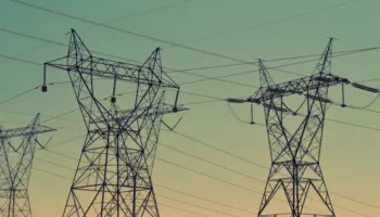 Shqipëria humbet 1 në 5 njësi energjie në rrjet, mbi trefishin e mesatares së BE-së