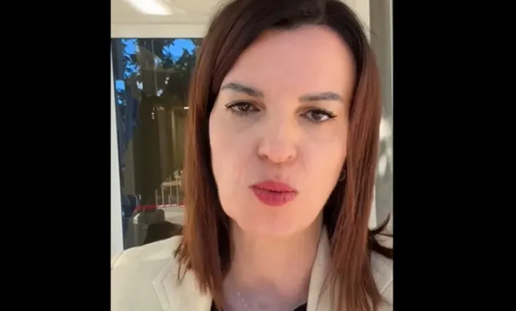 “Shqipëria nuk mbahet peng nga dhuna, maskat e frika”- Koçiu viziton godinat e dëmtuara në Qytetin Studenti: Kjo nuk është protestë e studentëve, e papranueshme!