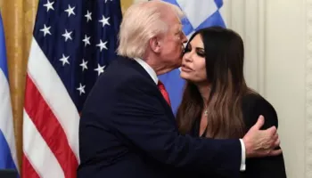 Shtëpia e Bardhë kërkon dorëheqjen e Kimberly Guilfoyle nga ambasada në Greqi