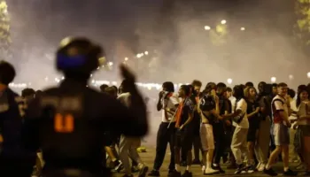 Shtetrrethimi në Paris, Franca dhe kryeqyteti nis të gjejë pak qetësi pas dhunës nëpër rrugë!