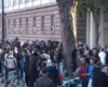 Shtohen protestuesit para Kryeministrisë, studentët dhe qytetarët vijojnë rezistencën me vendosmëri