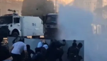 Situatë alarmante dhe kaos, gjak e zjarr para kryeministrisë, njerëz pa ndjenja në tokë, arrestime të dhunshme