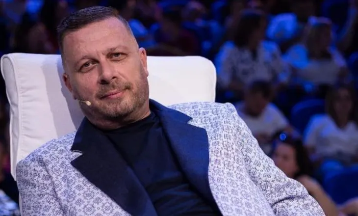 SKANDALI EROTIK/ KAMERAT E LIDHURA ME LAPTOPIN, JA ÇFARE U GJET NE VILEN E ADI HILES
