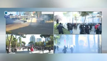 ‘Skenë lufte’ para kryeministrisë: Studentët nuk tërhiqen, policia hedh gaz masiv